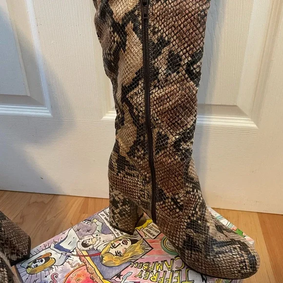 Shelly’s London Patent Leather Snake print over the knee boots 30” with 4” heel - Picture 10 of 13